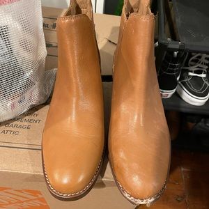 Madewell Ainsley Chelsea Boot- size 8